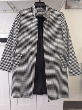 Tahari Black & White Houndstooth Coat | Chic Tailored Jacket | Classic Print